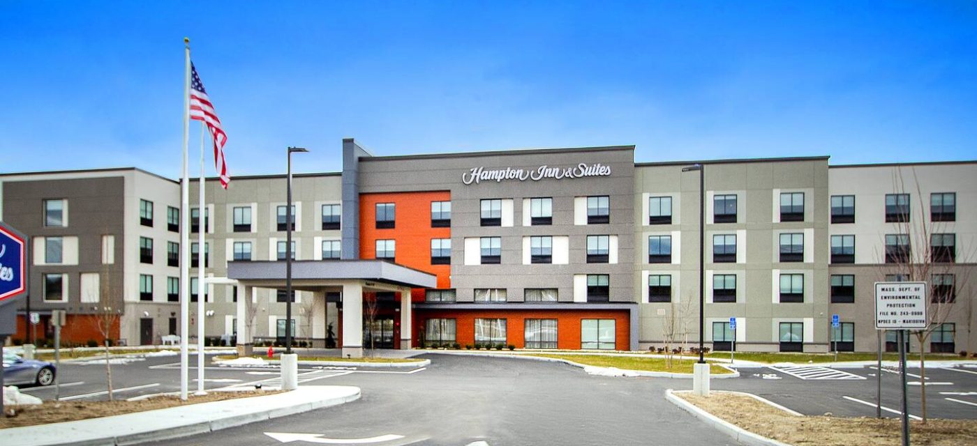 Hampton Inn & Suites North Attleboro, MA